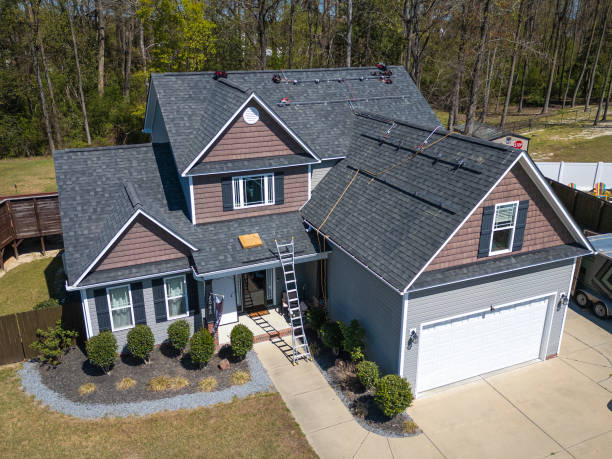 Best Roof Moss and Algae Removal  in Greensburg, IN